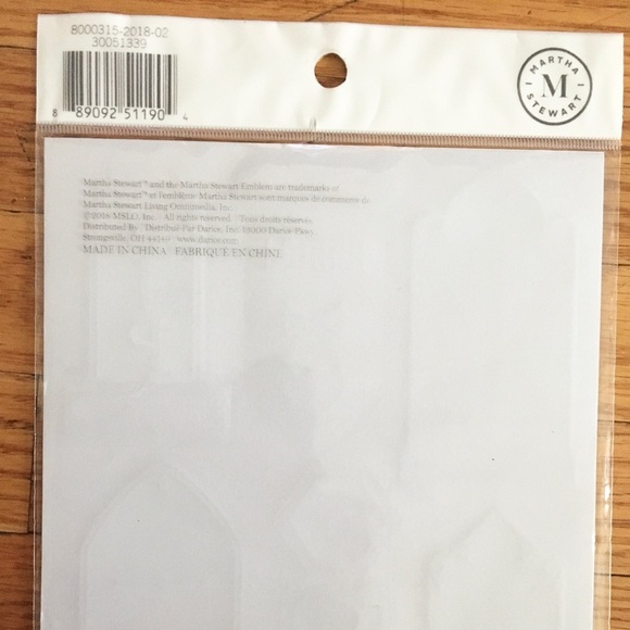 New 32pc Halloween Tombstone Embellishments (Martha Stewart) - Picture 2 of 3